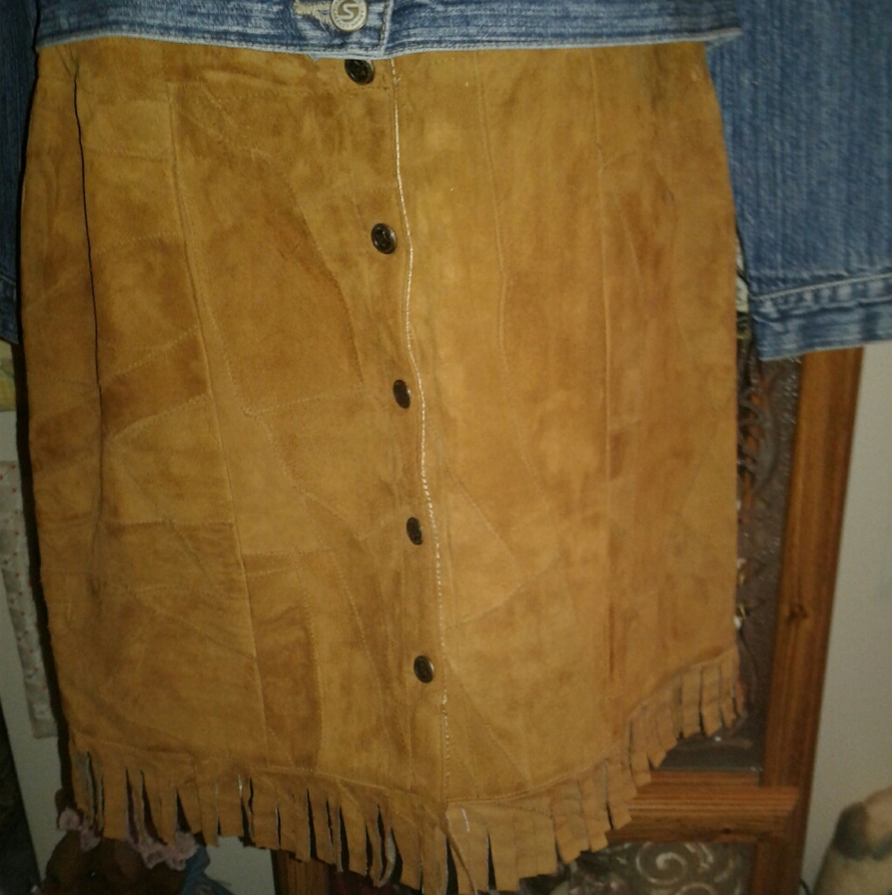 NWOT, Vintage 80's, Tan Suede Leather,Full Snap Down,Skirt with Fringe at Bottom